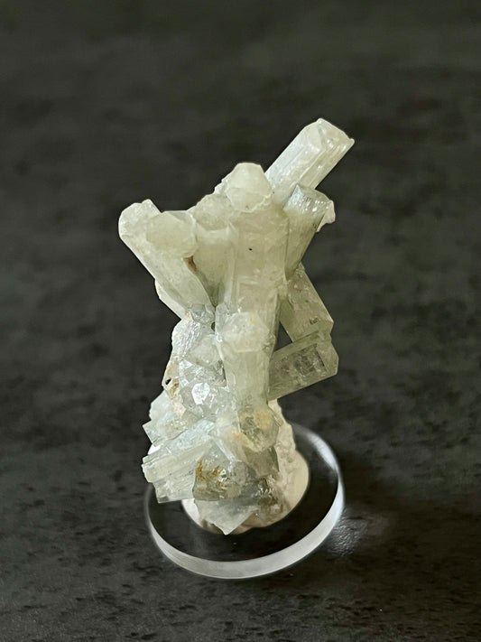 Goshenite on Base