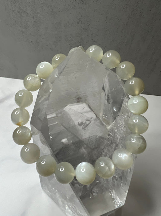 White Moonstone Bracelet (8mm)
