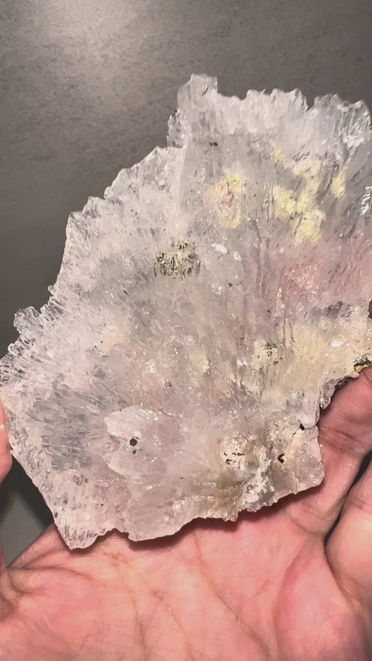 Quartzy Pale Flower Amethyst